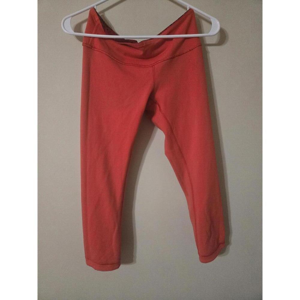 Lululemon Women's Red Activewear capri Leggings - Picture 6 of 7